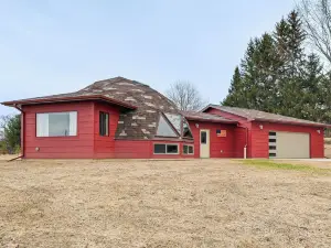 Unique Dome Home in Menomonie: 2 Mi to Main St!