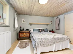Hazelnut Villa - Lake & Town Retreat