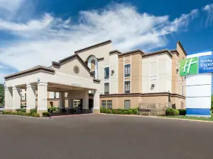 Holiday Inn Express & Suites GRENADA by IHG