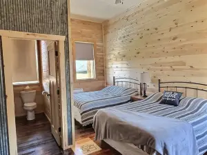 The perfect "Hideaway" from hectic everyday life in the heart of Buffalo County!