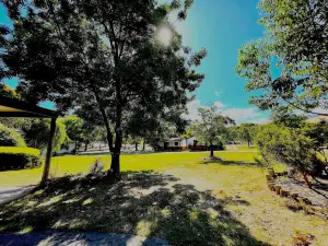 Mansfield Lakeside Caravan Park