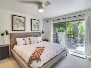 Cozy Retreat w/ Deck ~ 2 Mi to Pinecrest Lake!