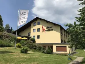 โรงแรม Montana Landhotel Gummersbach-Nord