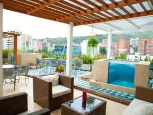 프란다 컬렉션 칼리, 어 멤버 오브 래디슨 인디비주얼스