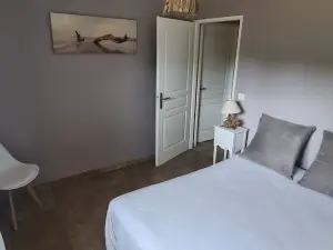 Peaceful villa close to the beach