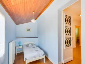 Vic-sur-Cère Family Nest