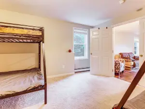 Waterville Getaway w/ Private Hot Tub