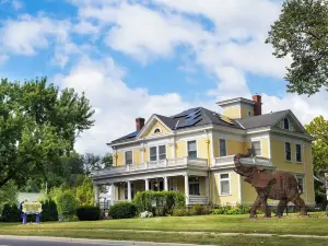 Ringling House Bed & Breakfast