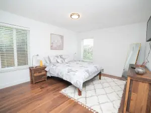 🏖Spacious Villa 🌴 4-Bedroom with Heated Pool 🤩🔥