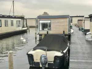 Quiet Waterloft Near Amsterdam and Schiphol WS17