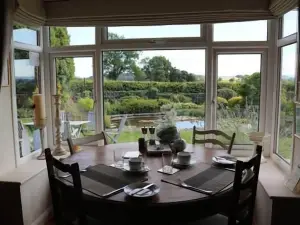 모티머 트레일 B & B