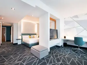 Warwick Le Crystal Montreal
