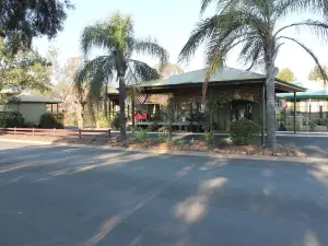 Lake Forbes Motel