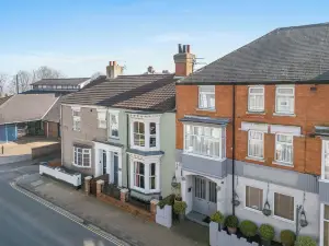 Dovedale Hotel and Restaurant