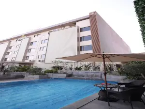 MARIGOLD-Newly Renovated Hotel