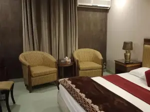 Shelton Hotel