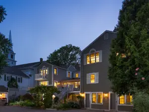 Old Harbor Inn