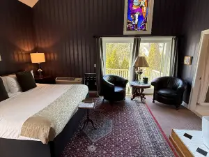 Belfry Inn and Bistro
