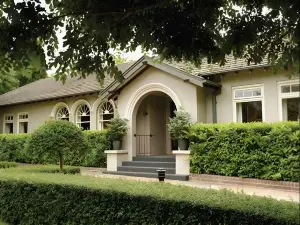 Links House