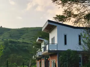 Himkosi Farm & Resort by the River, Almoda