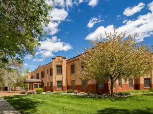 Best Western Plus Plaza Hotel