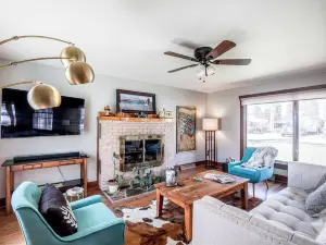 Charming Downtown Ennis Executive Home!