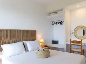 Koukounari Apartments