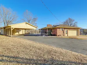 Pineville Home w/ Fire Pit < Half-mi to Elk River!