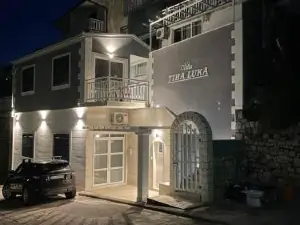 Villa Tiha Luka
