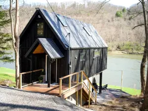 Riverfront, Modern A-Frame on the Allegheny River, Perfect for a Romantic Weekend to Unwind