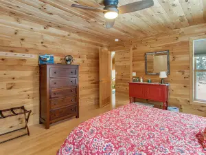 Dock & Foosball: Esquagama Lake Family Cabin