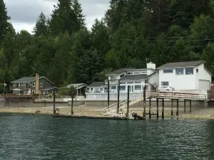 Hood Canal Waterfront - Dock Hot Tub BBQ Games