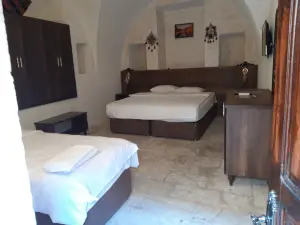 Lariva konakları