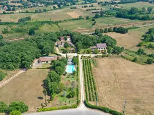 Three-Room Apartment on the Outskirts of Chianti