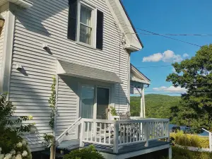 Harvest Barn Inn
