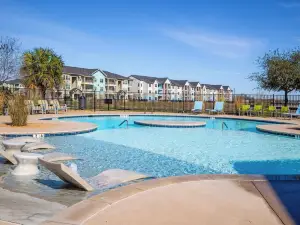 Landing Apartments Austin - Lockhart