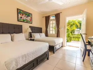Travellers Beach Resort