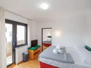Charming Studio for 4 persons in Malinska