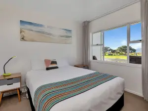 Ruakaka Beach Front Motel