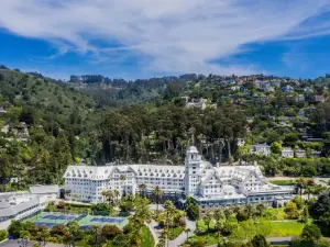 Claremont Resort & Club