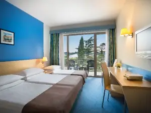 โรงแรม เรมิเซนส์ ลูเซีย