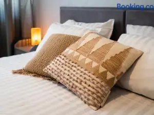 Leola Center Apartment