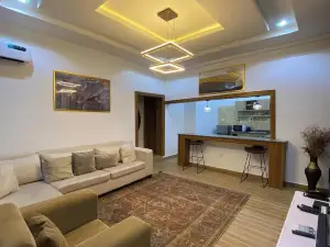 AZ KINGS HOTEL AND APARTMENT