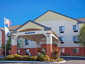 MUNCIE PLACE HOTEL & SUITES by IHG