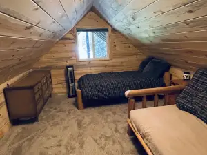 3 Bed/ 1 Bath Retreat in the Mountains