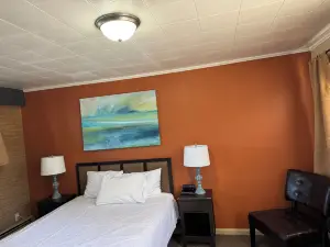 The Triangle Motel