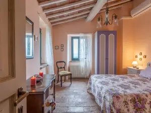 Casale delle Farfalle 12, Emma Villas