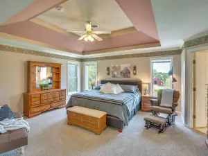 Sibley Home w/ Game Room & Expansive Yard!