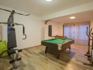 Jezerska Villa