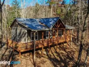 Mountain Livin' Cabin